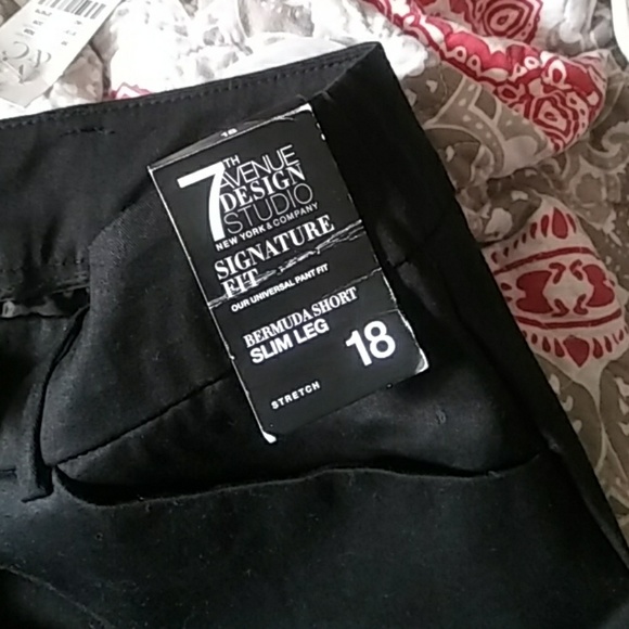 Short - Picture 3 of 4